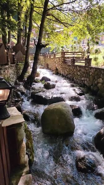 Shtegu i ujit pranë Gegë